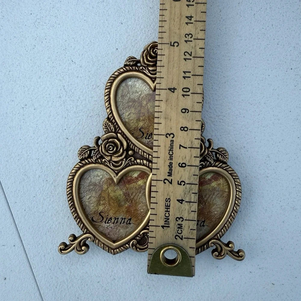 Sienna Brand Gold Toned Three Heart And Roses Mini Frames Resin ‎ Velvet Back